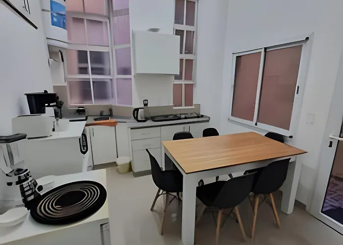 Depto Para Grupos - 4 Habitaciones - Obelisco Caba